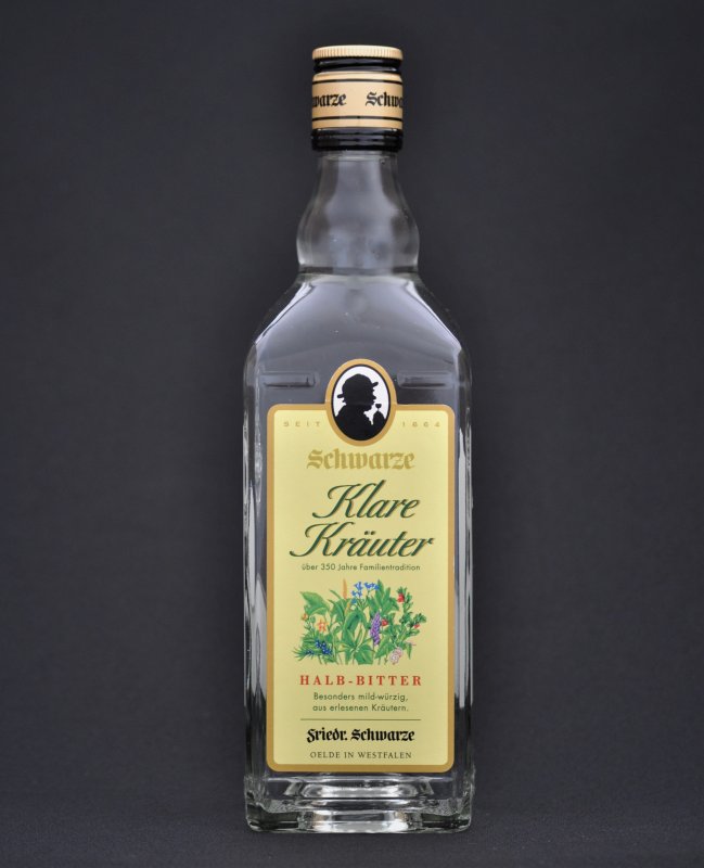 Schwarze Klare Kräuter